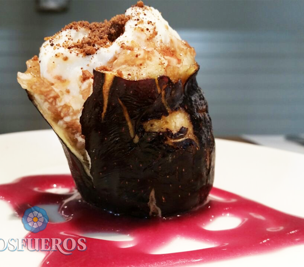 Breva rellena de crema de mascarpone, vino y cacao - Los Fueros